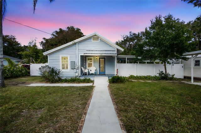 274 W WASHINGTON AVENUE, Lake Helen, FL 32744