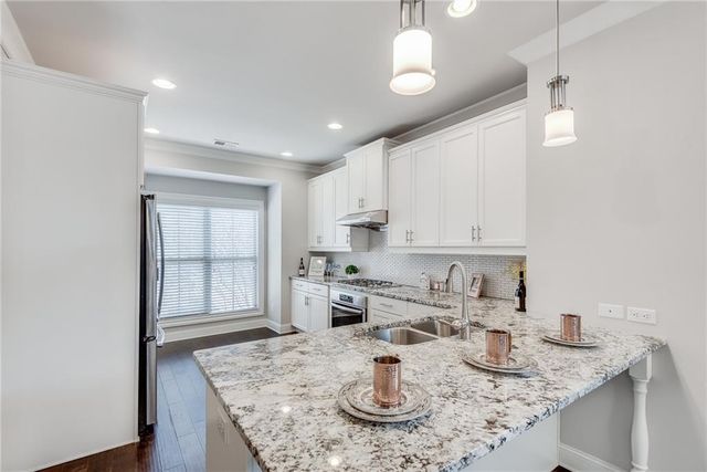 145 Laurel Crest Alley, Johns Creek, GA 30024