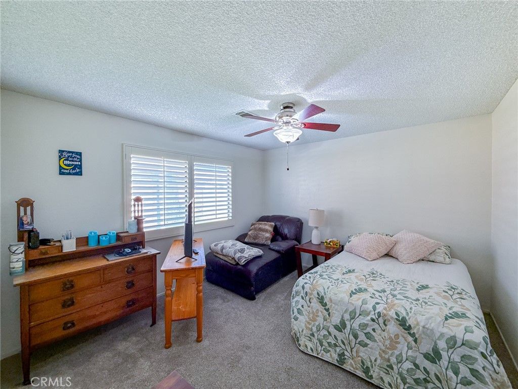 Image 26 of property listing at 43920 Bobby Jones 20, Lancaster, CA 93536