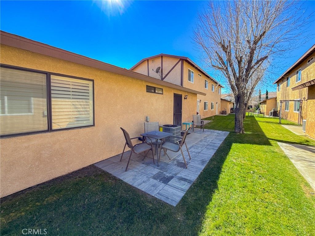 Image 29 of property listing at 43920 Bobby Jones 20, Lancaster, CA 93536