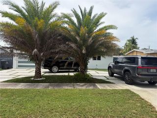 7525 Roosevelt Street, Hollywood, FL 33024