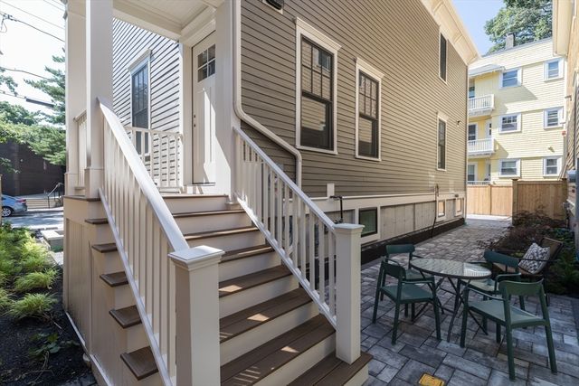55-57 Museum Street 57, Cambridge, MA 02138