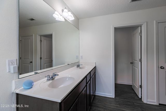 7705 PEACE Lane, Jacksonville, FL 32210