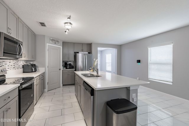 7705 PEACE Lane, Jacksonville, FL 32210