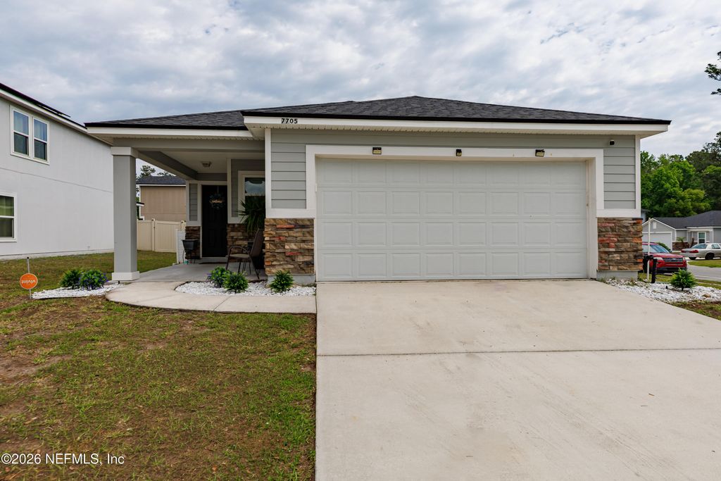 7705 PEACE Lane, Jacksonville, FL 32210
