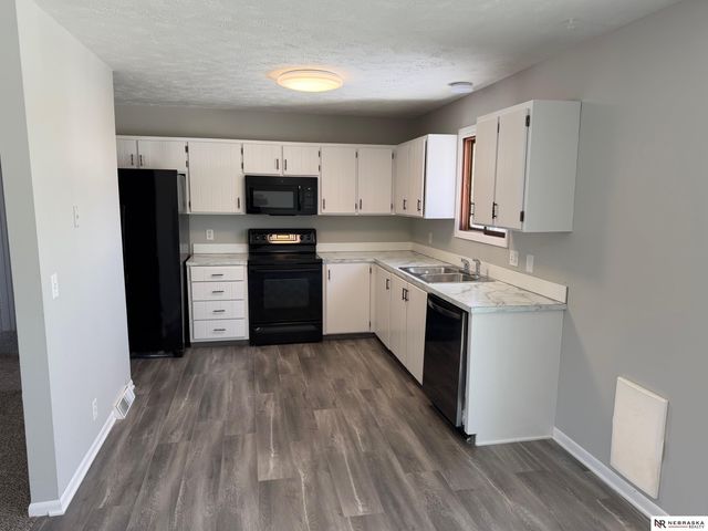 11904 N 157th Street, Bennington, NE 68007