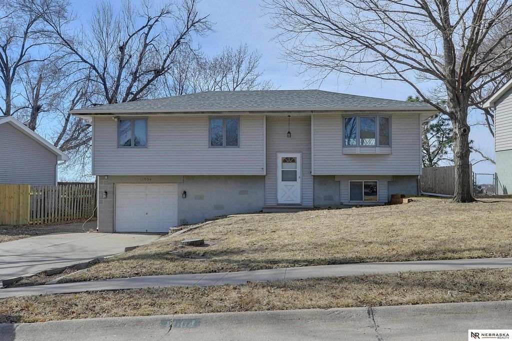 11904 N 157th Street, Bennington, NE 68007