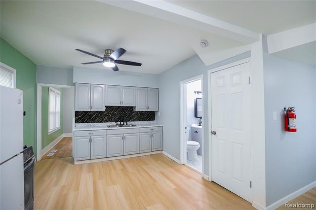 5170 Evaline Street, Hamtramck, MI 48212