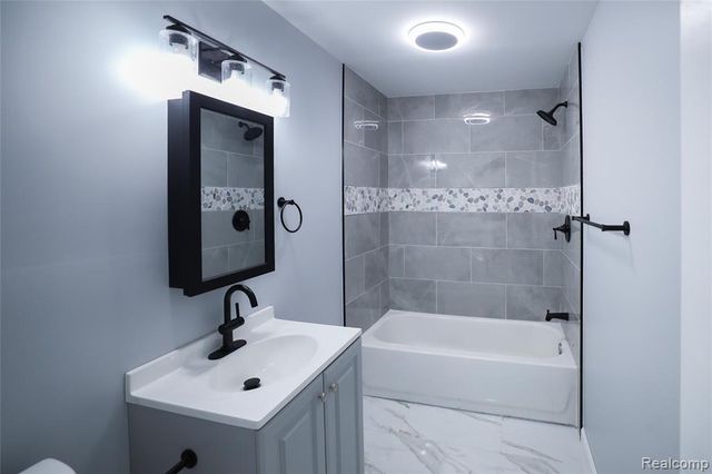 5170 Evaline Street, Hamtramck, MI 48212