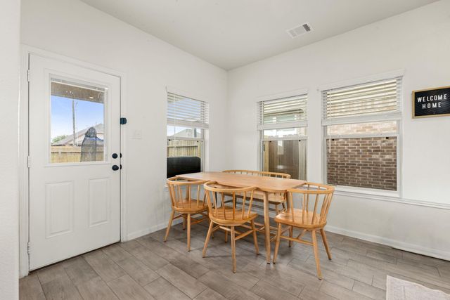 363 Selah Court, Alvin, TX 77511