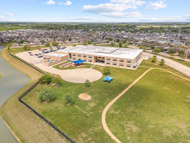 363 Selah Court, Alvin, TX 77511