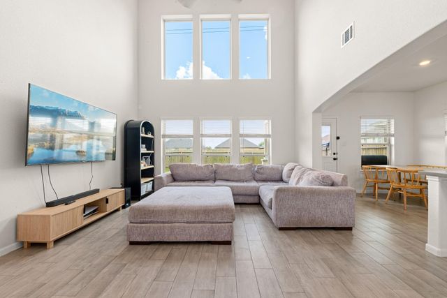 363 Selah Court, Alvin, TX 77511