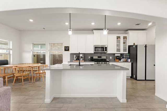 363 Selah Court, Alvin, TX 77511