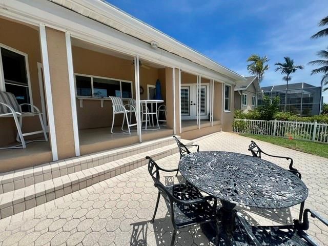 120 9TH STREET E, Tierra Verde, FL 33715