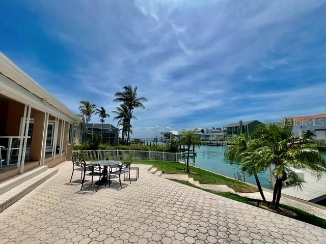 120 9TH STREET E, Tierra Verde, FL 33715