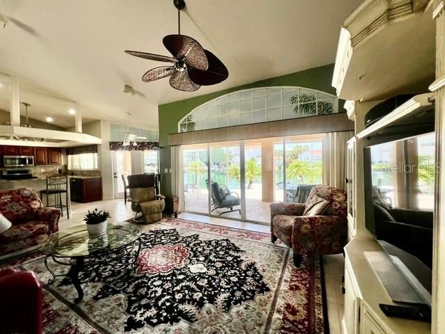 120 9TH STREET E, Tierra Verde, FL 33715