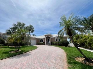 120 9TH STREET E, Tierra Verde, FL 33715