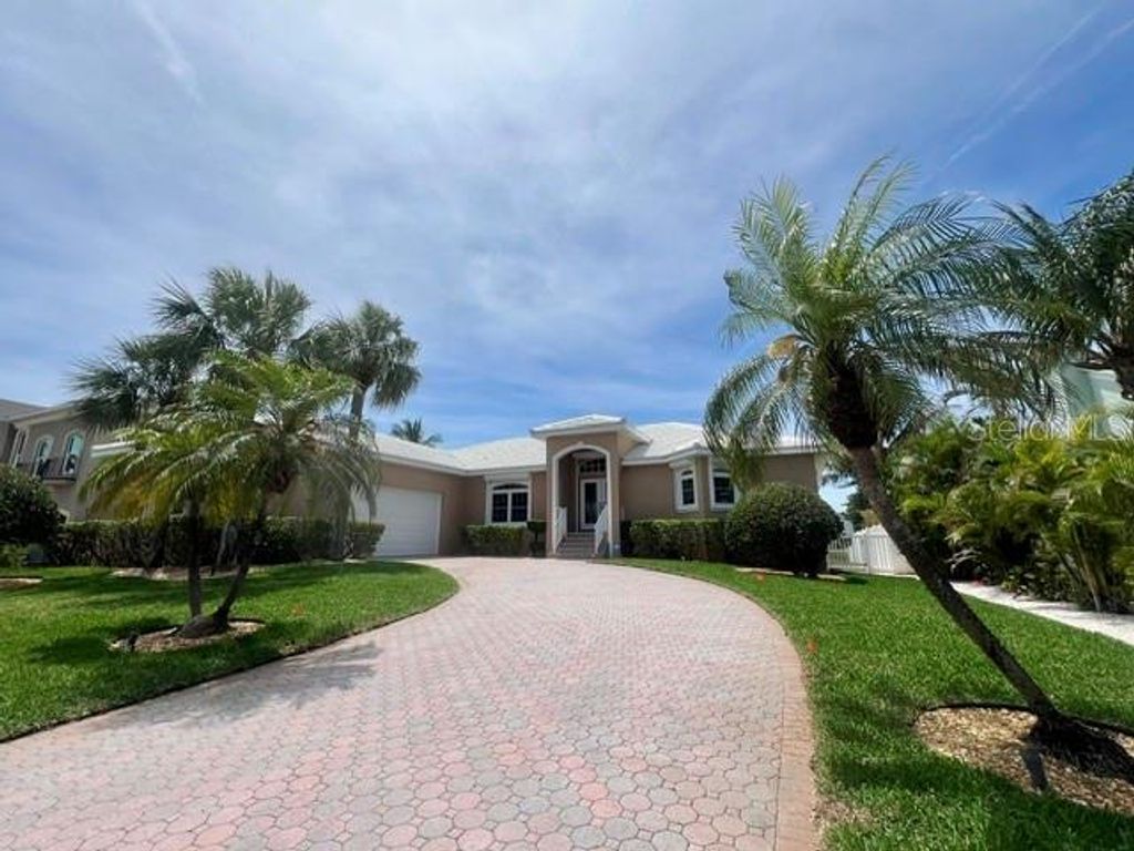 120 9TH STREET E, Tierra Verde, FL 33715