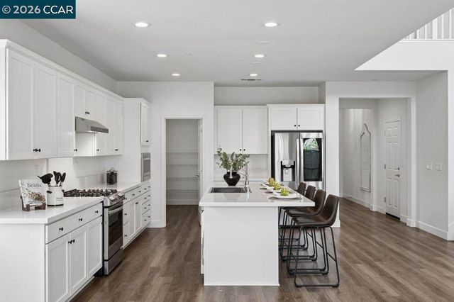 3141 Rio Grande Dr, Tracy, CA 95377