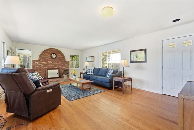 13 Cider Mill Road, Leverett, MA 01054