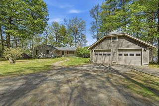 13 Cider Mill Road, Leverett, MA 01054