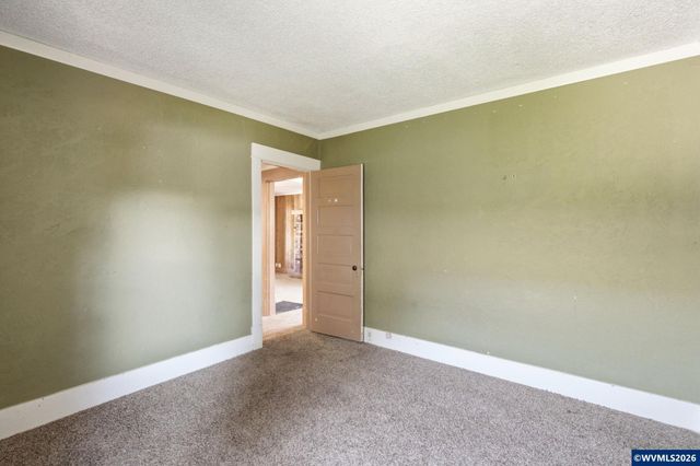 631 Breys Av NE, Salem, OR 97301