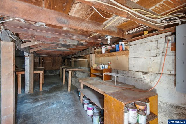 631 Breys Av NE, Salem, OR 97301