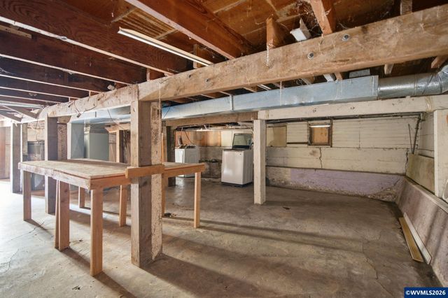 631 Breys Av NE, Salem, OR 97301