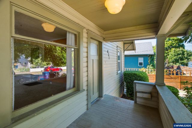 631 Breys Av NE, Salem, OR 97301