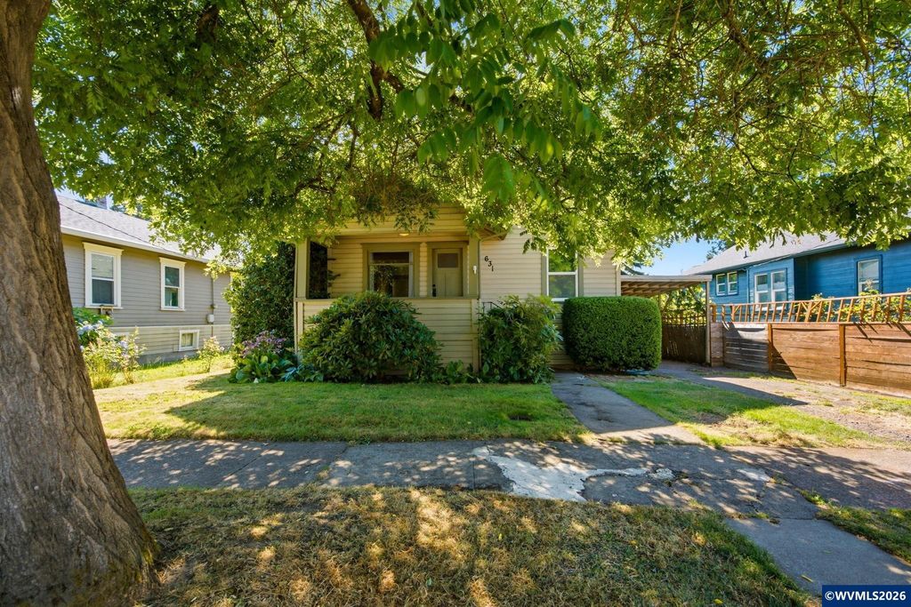 631 Breys Av NE, Salem, OR 97301