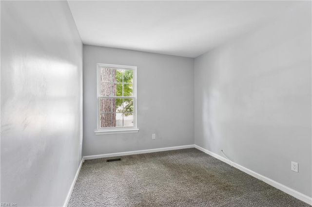 453 Wyn DR, Newport News, VA 23608