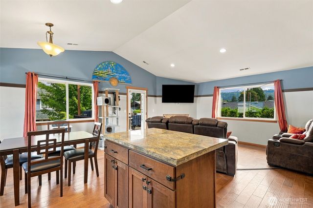 109 E Pioneer Street, Granite Falls, WA 98252