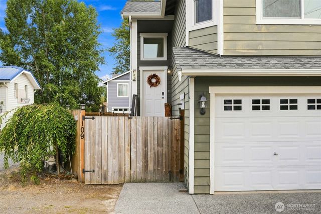 109 E Pioneer Street, Granite Falls, WA 98252