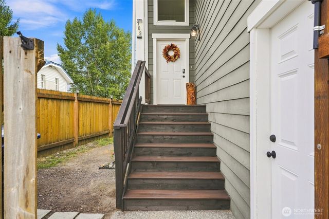 109 E Pioneer Street, Granite Falls, WA 98252