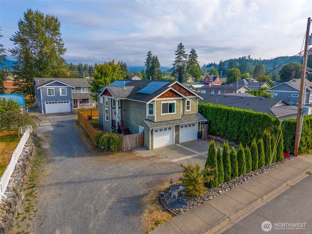 109 E Pioneer Street, Granite Falls, WA 98252