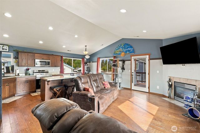 109 E Pioneer Street, Granite Falls, WA 98252