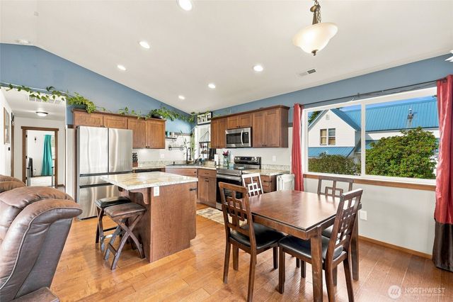 109 E Pioneer Street, Granite Falls, WA 98252