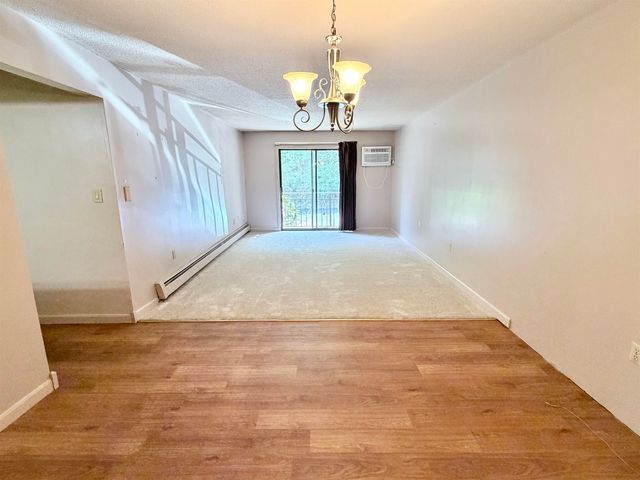 19 Country Club Dr Apt 9, Manchester, NH 03102