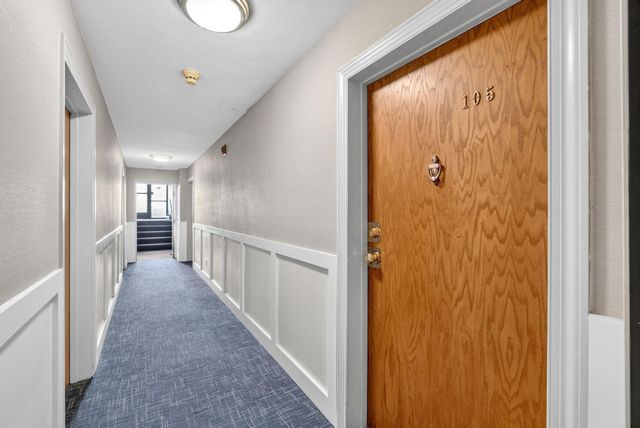 1912 Dupont Avenue S 105, Minneapolis, MN 55403