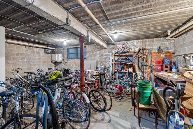 1912 Dupont Avenue S 105, Minneapolis, MN 55403