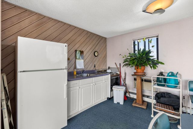 1912 Dupont Avenue S 105, Minneapolis, MN 55403