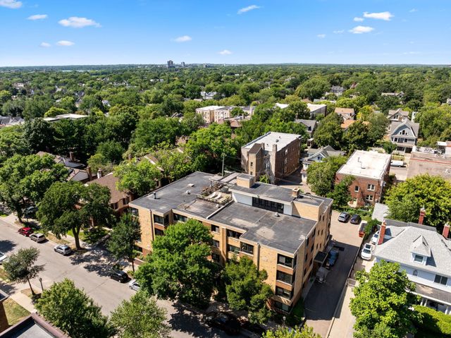 1912 Dupont Avenue S 105, Minneapolis, MN 55403