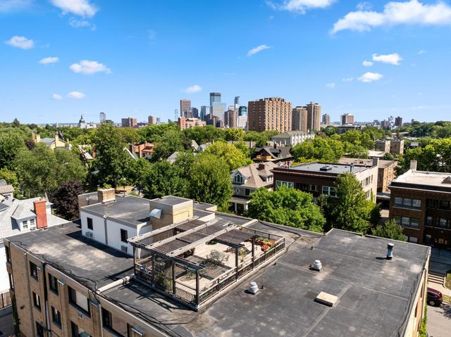 1912 Dupont Avenue S 105, Minneapolis, MN 55403