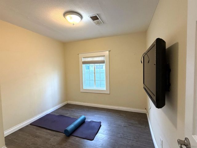 3428 40th, San Diego, CA 92105