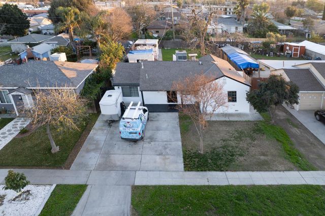 1413 W Fountain Way, Fresno, CA 93705