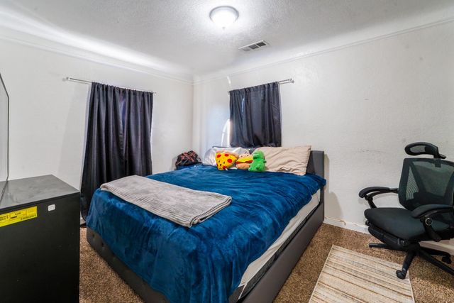 1413 W Fountain Way, Fresno, CA 93705