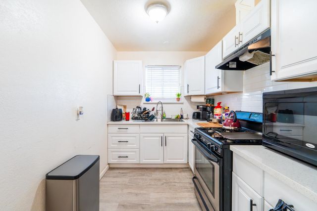 1413 W Fountain Way, Fresno, CA 93705