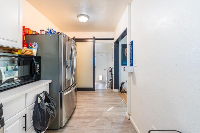 1413 W Fountain Way, Fresno, CA 93705