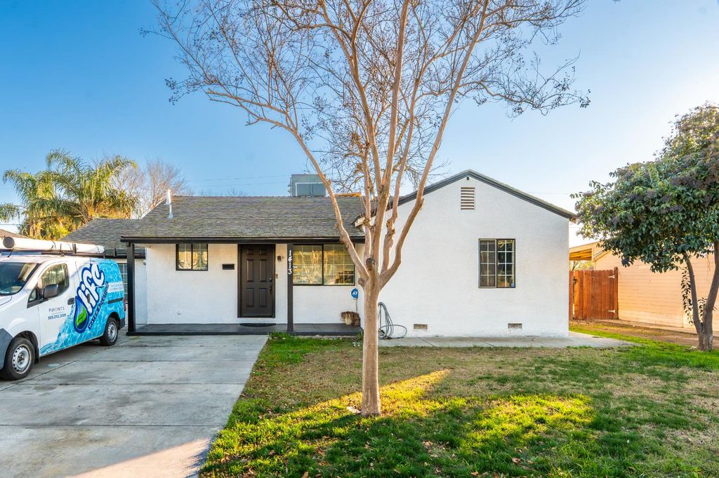 1413 W Fountain Way, Fresno, CA 93705