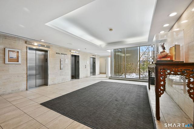 60 Strawberry Hill Avenue 318, Stamford, CT 06902